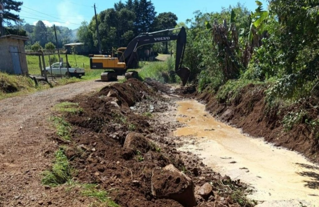 Estado encerra convênios e São Marcos avança na recuperação de estradas rurais com recursos de até R$ 300 mil