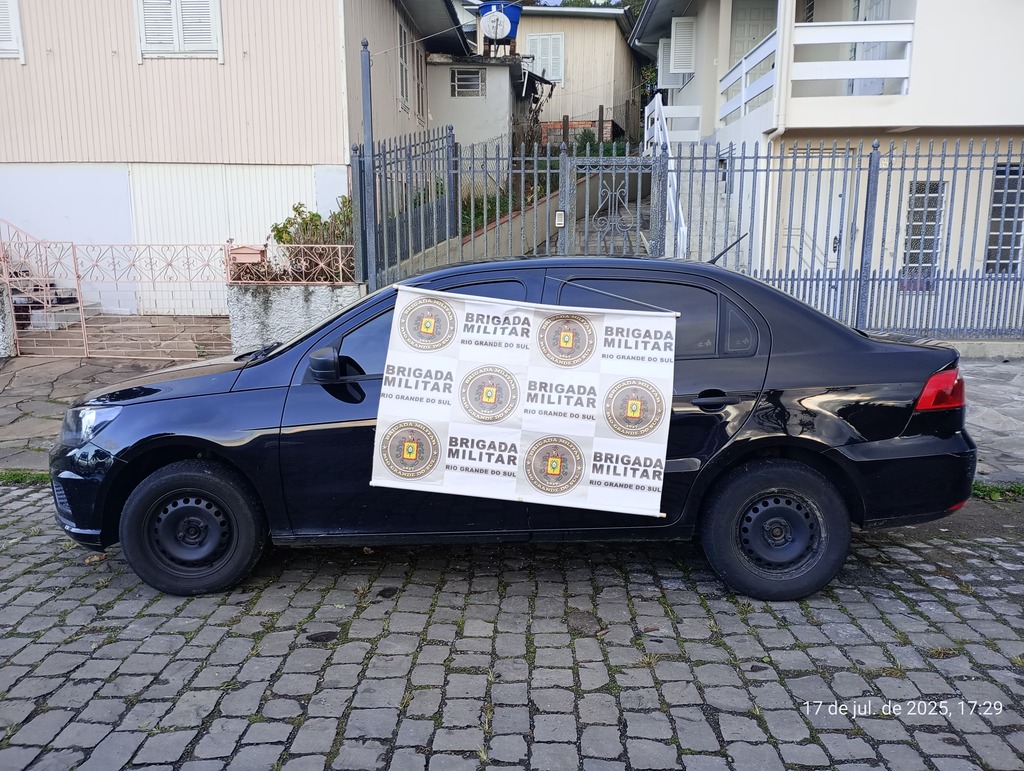 Homem com diversos antecedentes é preso com veículo roubado e clonado em São Marcos