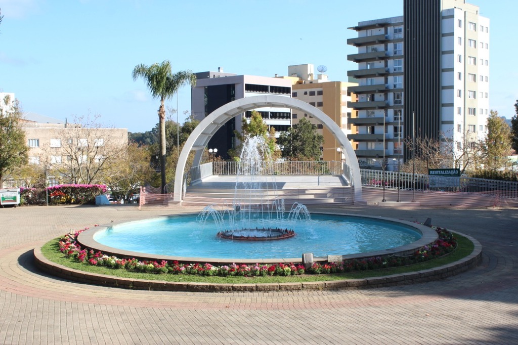 Sábado será de sol e calor acima dos 30°C antes de virada no tempo