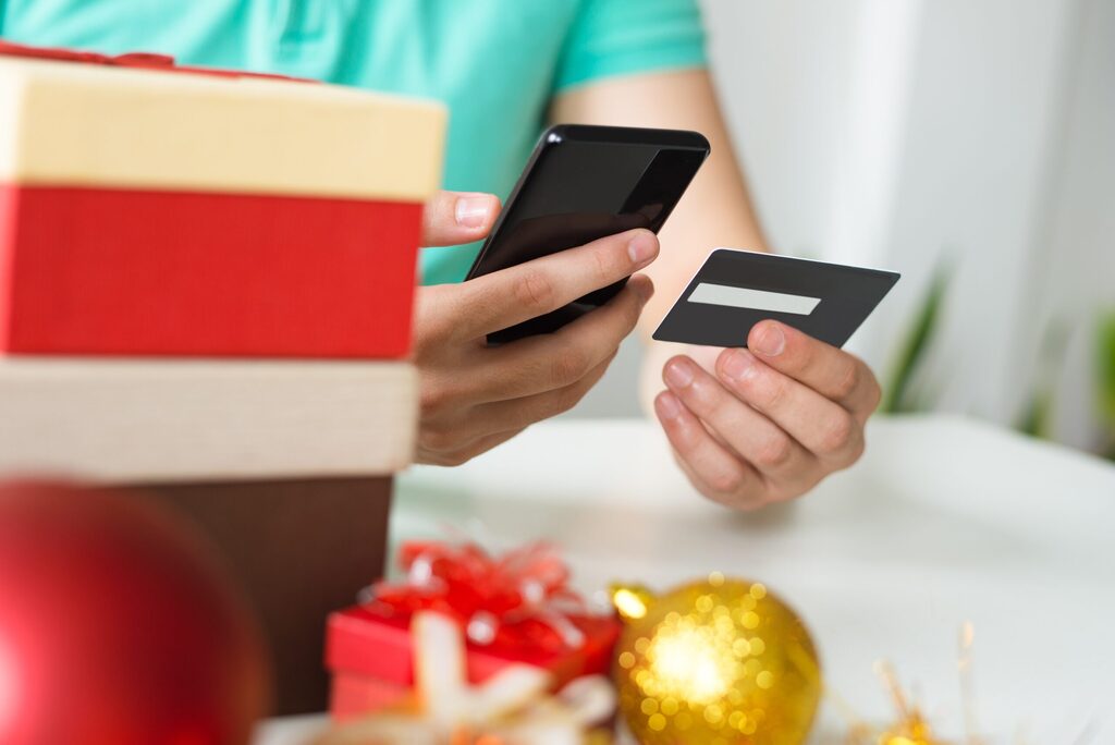 Procon orienta consumidores sobre cuidados nas compras de Natal e Ano Novo