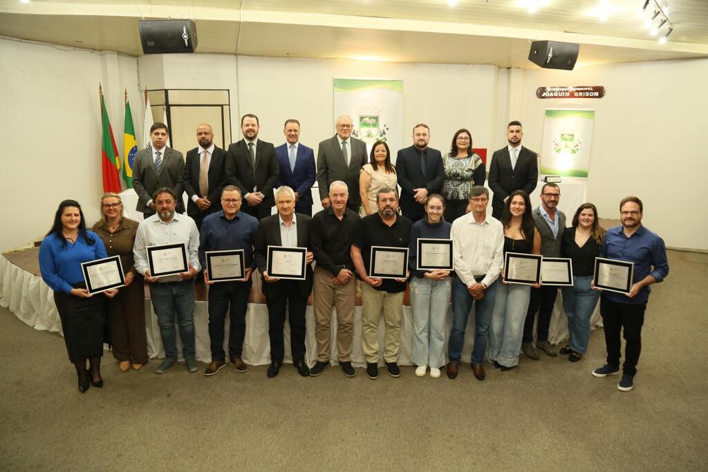 Sessão Solene destaca empresas que ajudaram a construir a história de São Marcos