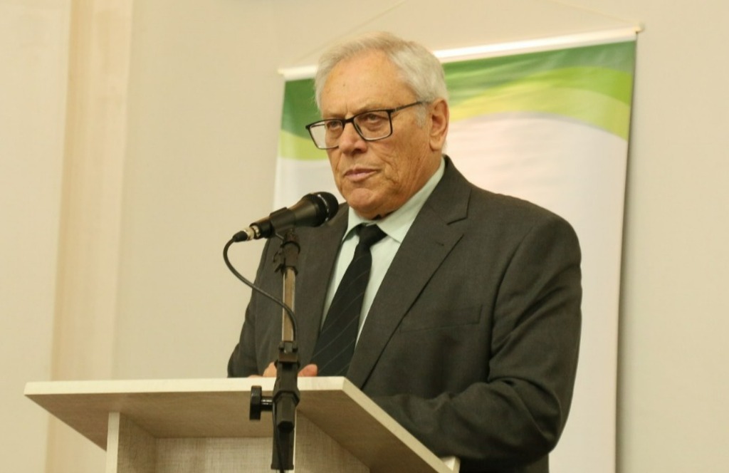 Quando o civismo calou o oportunismo: o discurso necessário de Brochetto