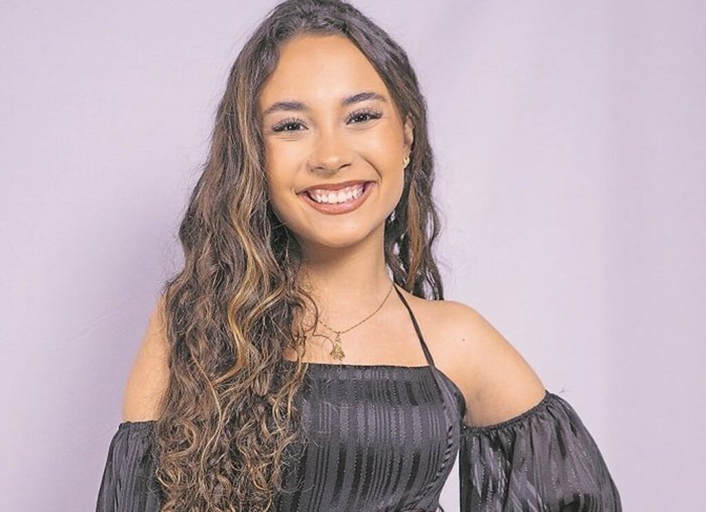 Campestre da Serra celebra o Natal com grande espetáculo e show de Luiza Barbosa