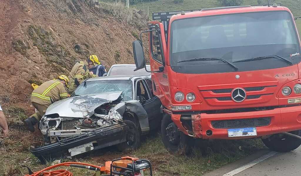 Possível falha mecânica causa acidente grave deixa cinco feridos em Criúva, interior de Caxias do Sul